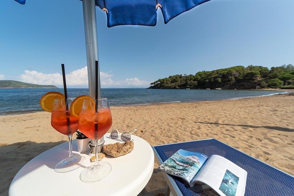 Hotel Voce Del Mare กาโปลิเวรี ภายนอก รูปภาพ